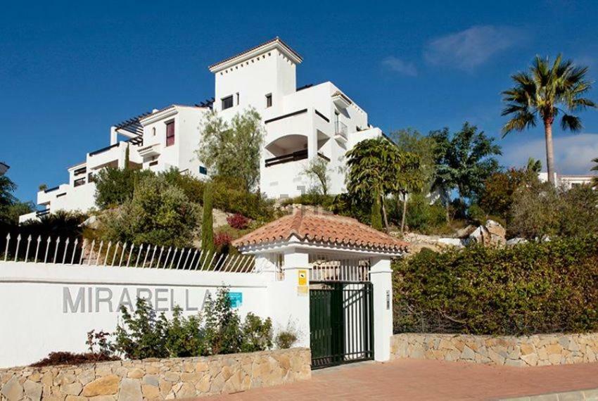 Luxury Apartment Set In Dona Julia Golf Course カサーレス エクステリア 写真
