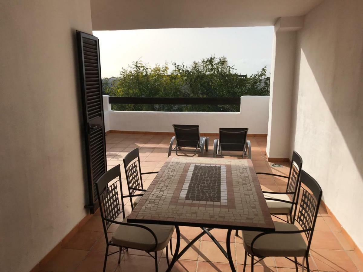 Luxury Apartment Set In Dona Julia Golf Course カサーレス エクステリア 写真